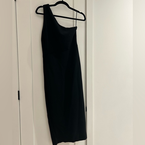 Bec + Bridge Black Midi Dress Gown - Picture 5 of 6